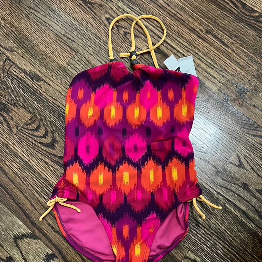 Girls Brand New Gap one piece bathing suit size 10